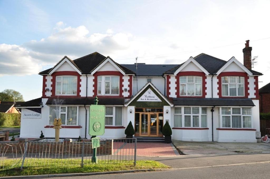 Acorn Lodge Hotel Gatwick & Parking هورلي المظهر الخارجي الصورة