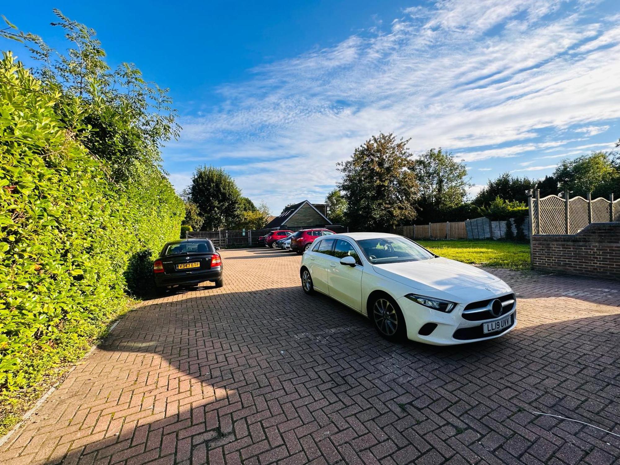Acorn Lodge Hotel Gatwick & Parking هورلي المظهر الخارجي الصورة