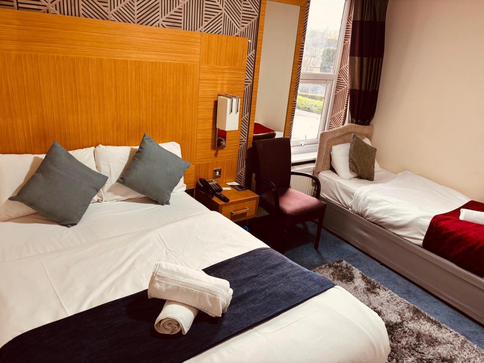 Acorn Lodge Hotel Gatwick & Parking هورلي المظهر الخارجي الصورة
