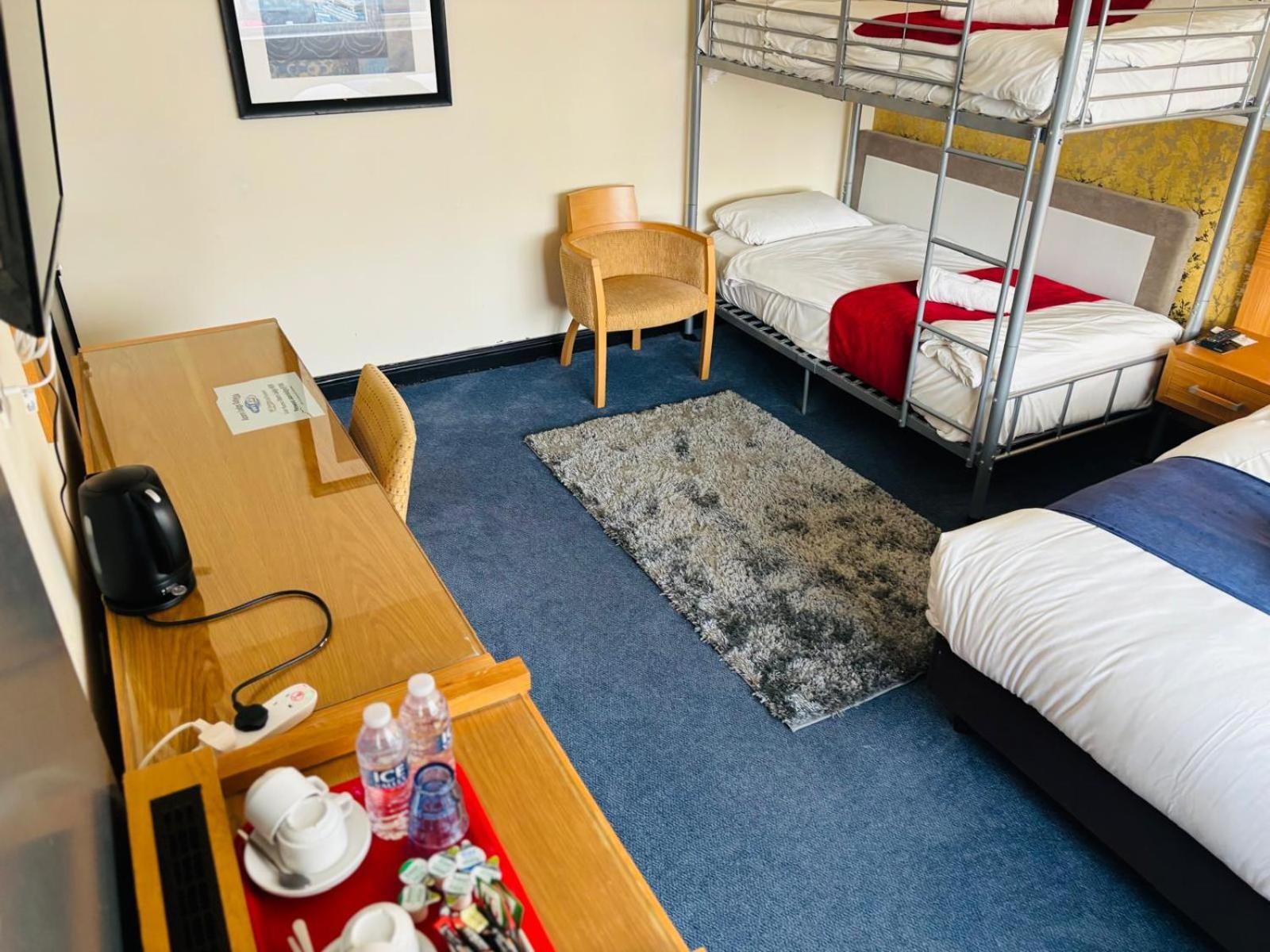 Acorn Lodge Hotel Gatwick & Parking هورلي المظهر الخارجي الصورة
