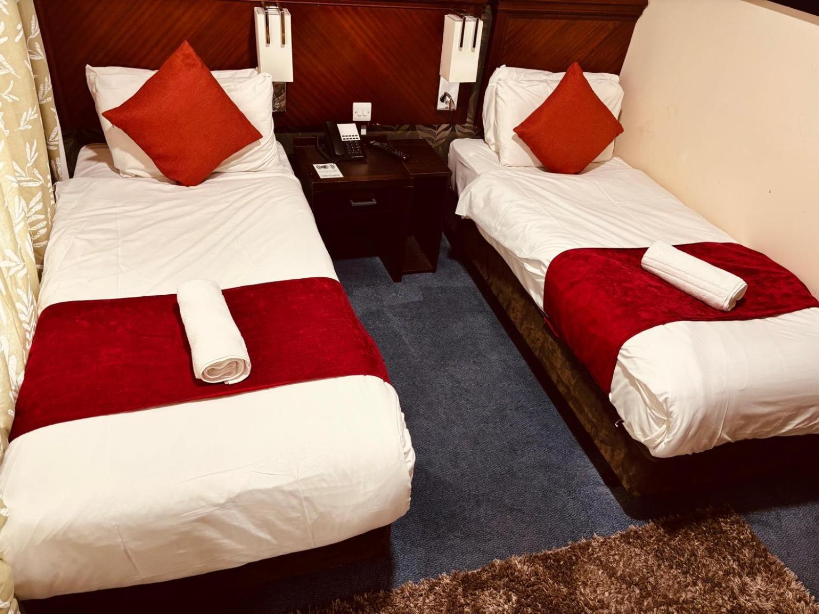 Acorn Lodge Hotel Gatwick & Parking هورلي المظهر الخارجي الصورة