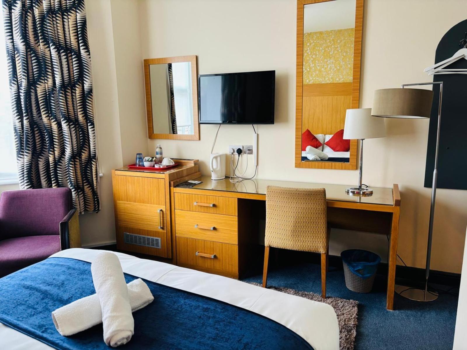 Acorn Lodge Hotel Gatwick & Parking هورلي المظهر الخارجي الصورة